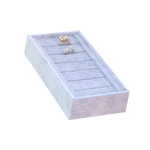 (05049) Charola mini Tercioplelo Gris rectangular para anillos.