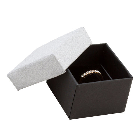 020801 (3001) Caja diamantina plateada, para anillo (5 x 5 x 3.5 cm)
