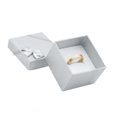 021209 (CM1AIPL) Caja con moño color plata para anillo (5 x 5 x 3.1 cm)