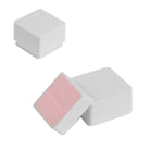 031303 (240BR) Estuche de plástico blanco con inserto rosa para anillo paq con 50 estuches  (3.7 x 3.7 x 2.5 cm)